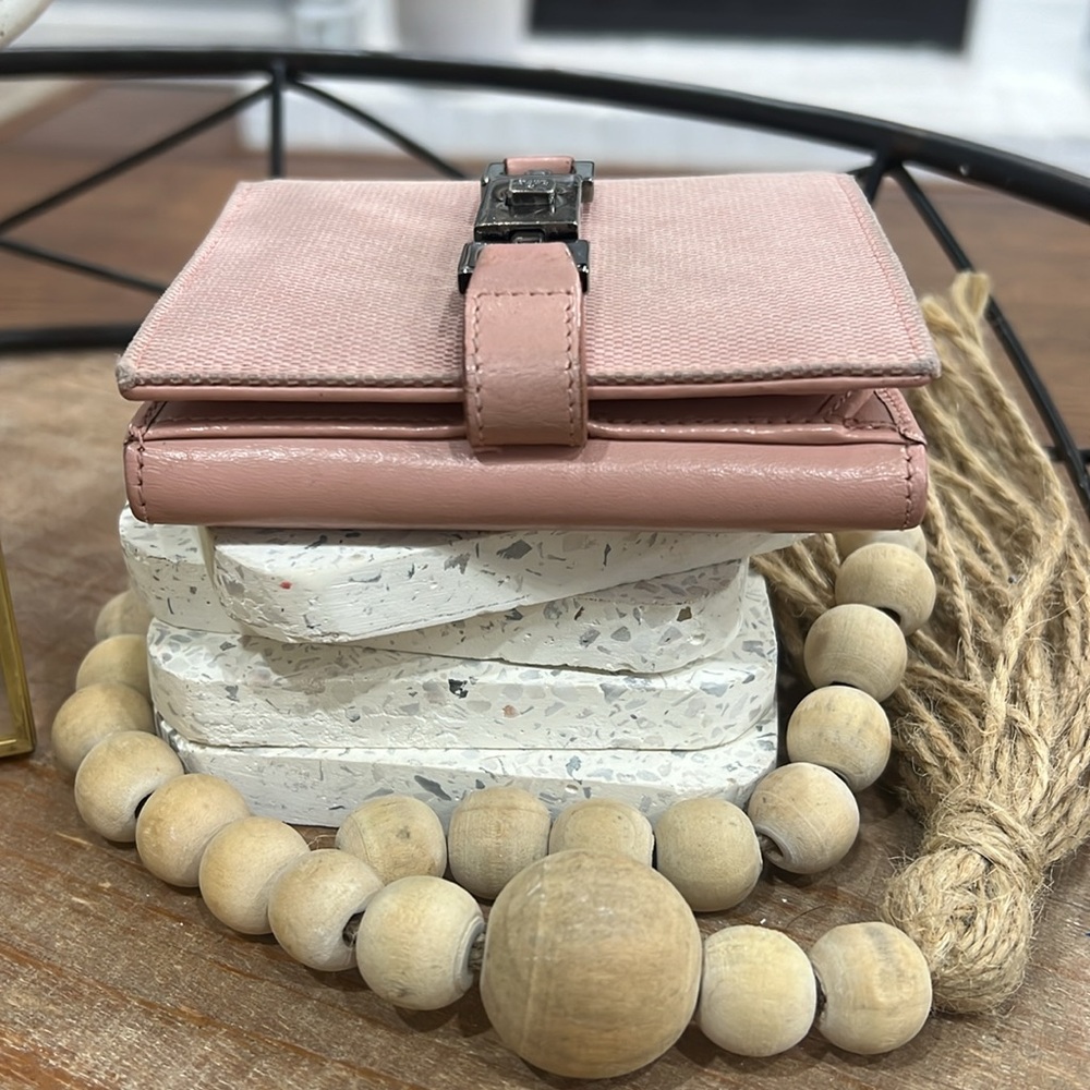 Gucci - Picture 4 of 13